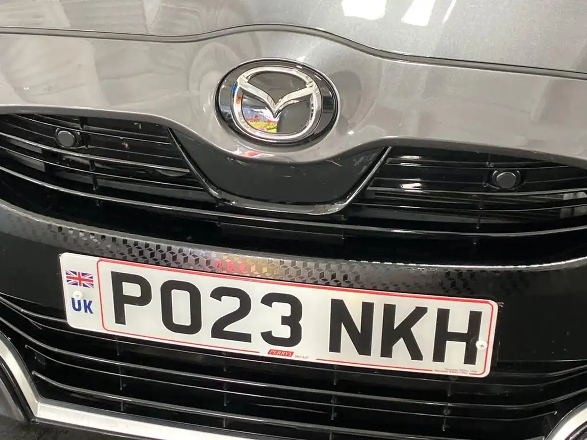 2023-mazda-mazda2-15-select-big-35