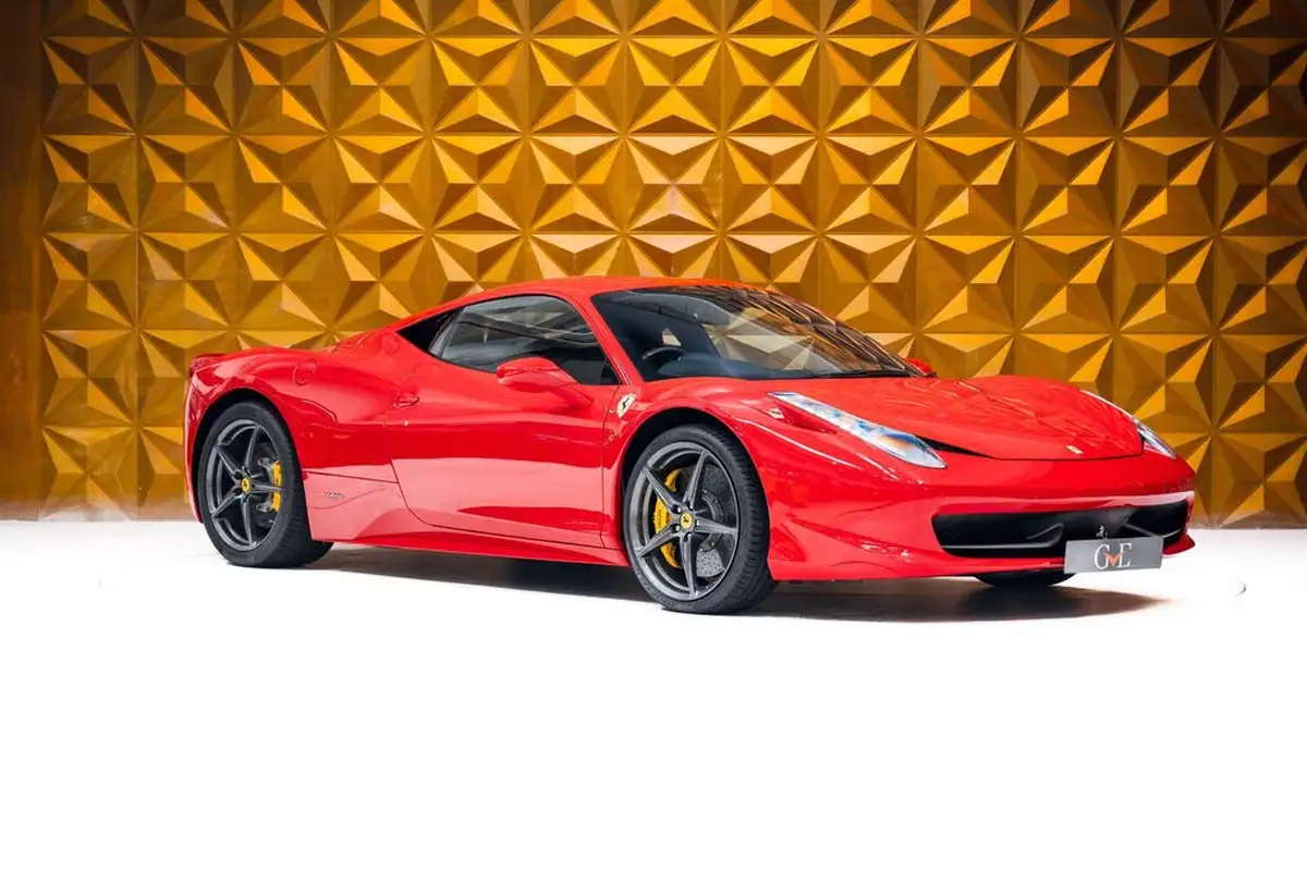 2012-ferrari-458-45-italia-big-9
