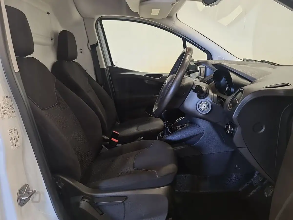 2019-ford-transit-courier-15tdci-trend-75ps-eu6dt-big-26