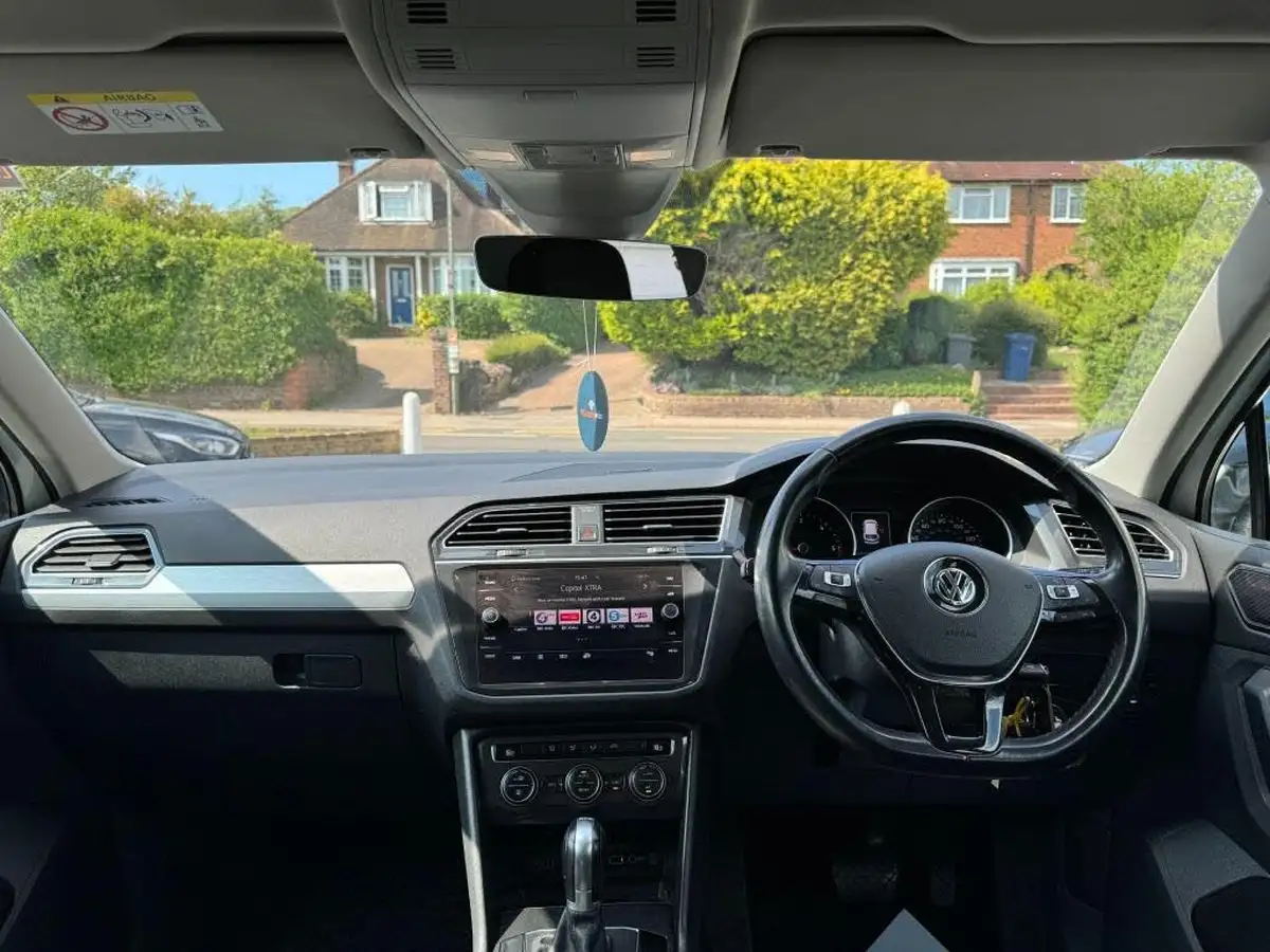 2018-volkswagen-tiguan-20tdi-se-navigation-150ps-ss-dsg-big-15