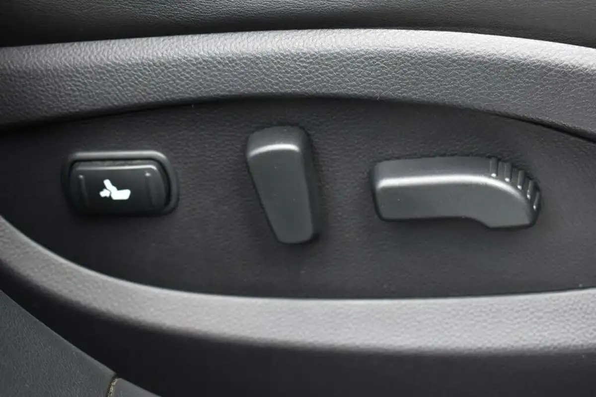 2010-infiniti-fx-50-s-le-big-53