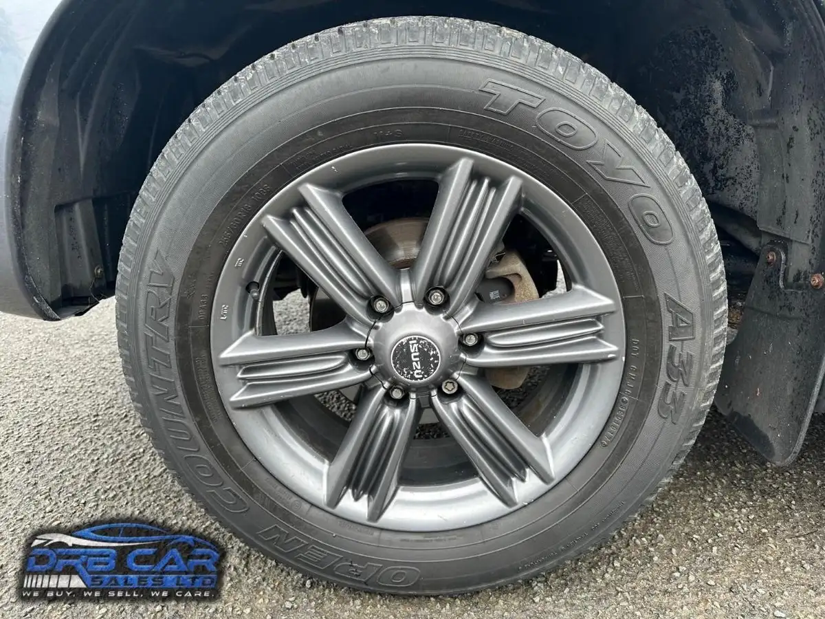 2019-isuzu-d-max-19td-blade-auto-big-11