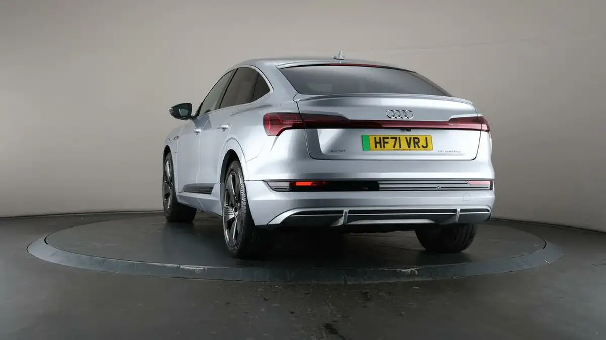 2021-audi-e-tron-55e-s-line-sportback-big-50