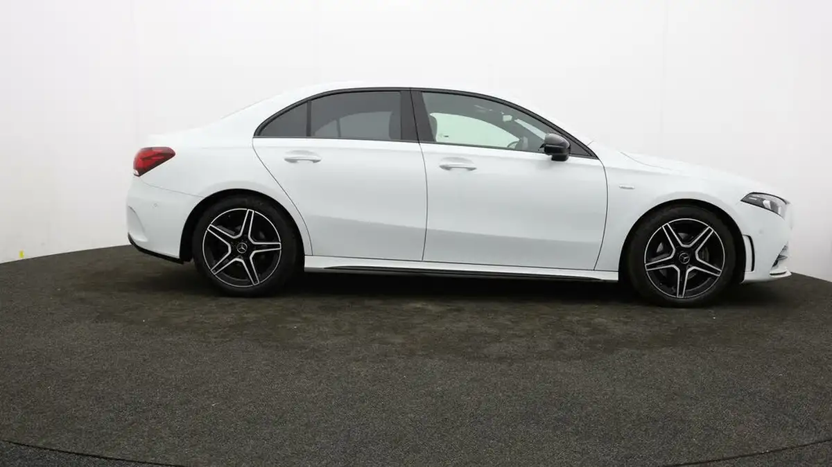 2022-mercedes-benz-a-class-13-a180-amg-line-executive-edition-saloon-4d-7g-dct-big-7