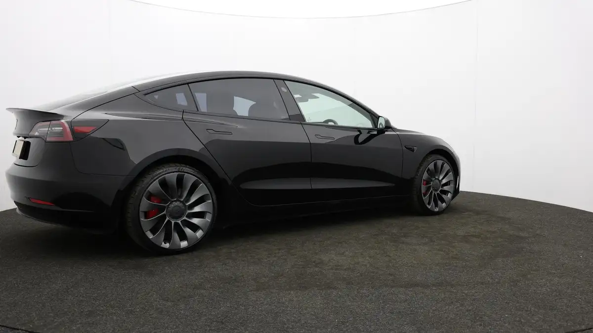 2021-tesla-model-3-e-performance-awd-big-27
