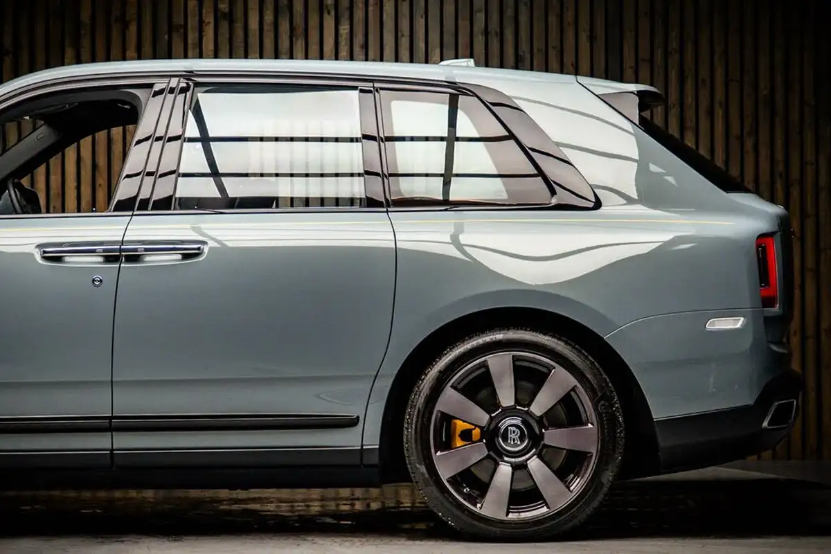 2024-rolls-royce-cullinan-675-big-18