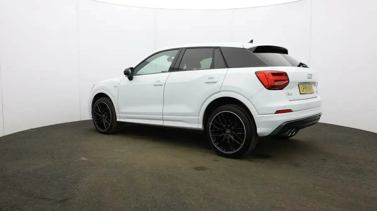 2019-audi-q2-15-35-tfsi-black-edition-cod-s-tronic-big-57