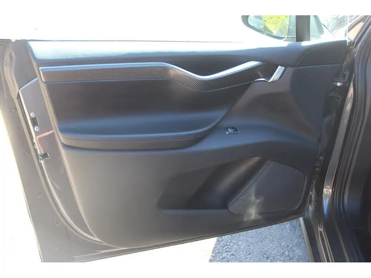 2017-tesla-model-x-e-100d-big-16