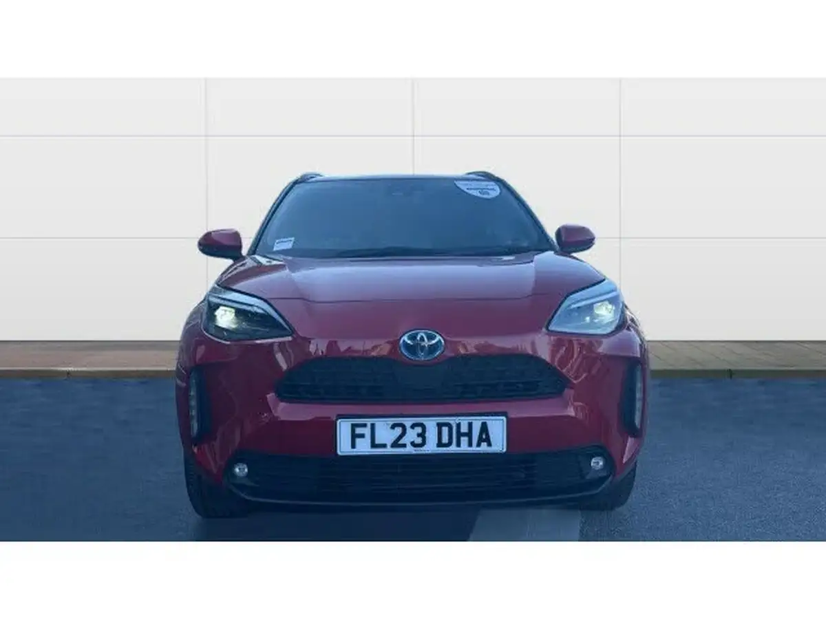 2023-toyota-yaris-cross-15-vvt-i-design-big-2