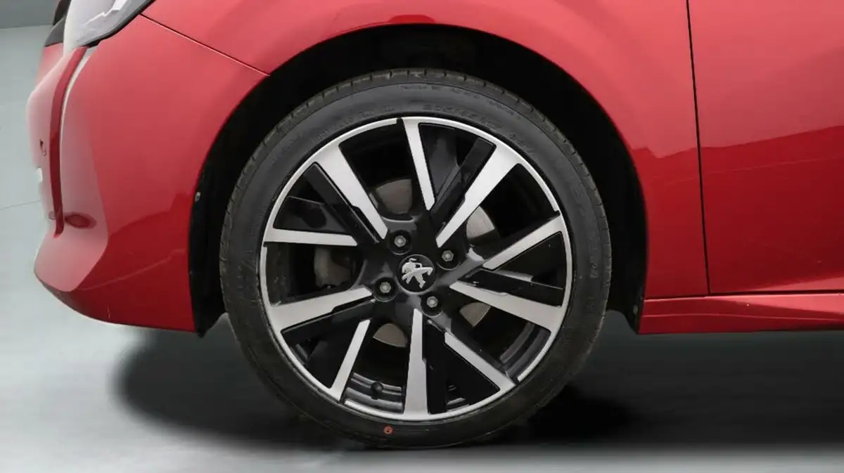 2020-peugeot-208-12-puretech-allure-100bhp-big-18
