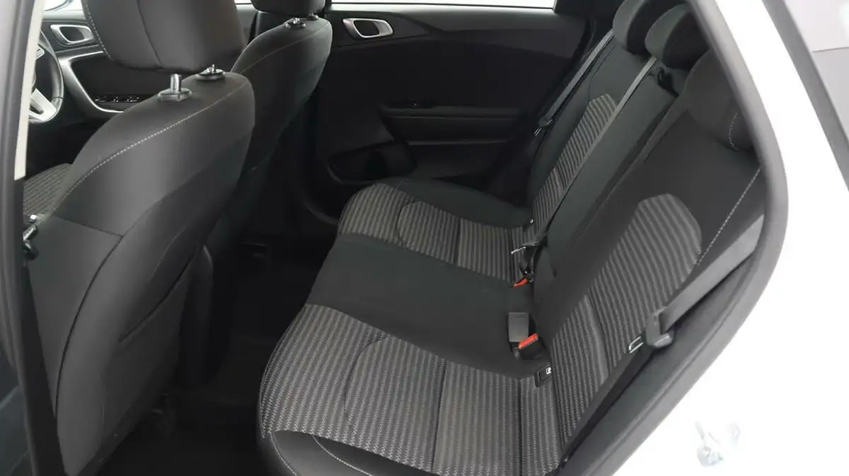 2021-kia-ceed-10-t-gdi-2-hatchback-big-15