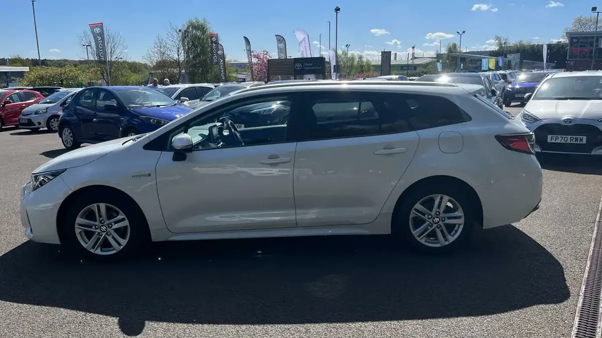 2021-suzuki-swace-18-sz-t-big-16