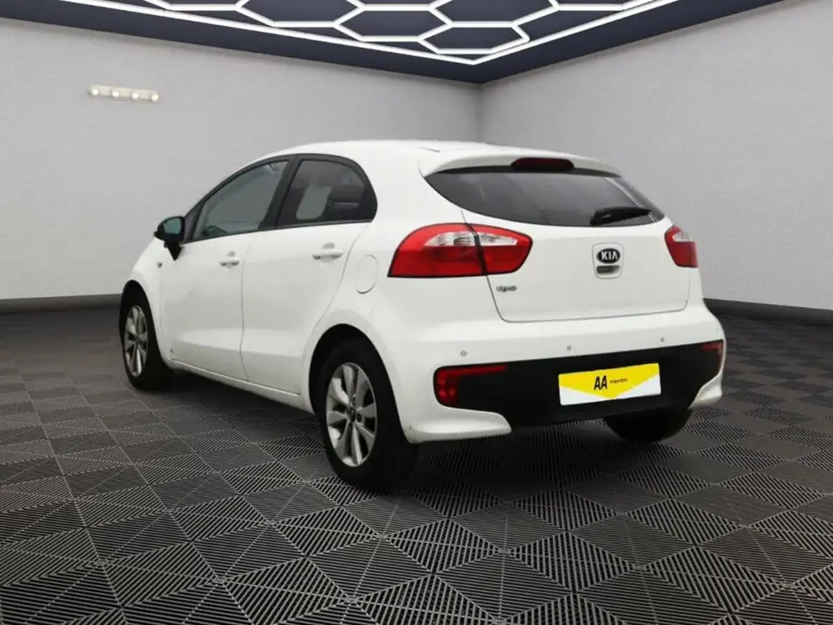 2016-kia-rio-125-sr7-5d-big-2