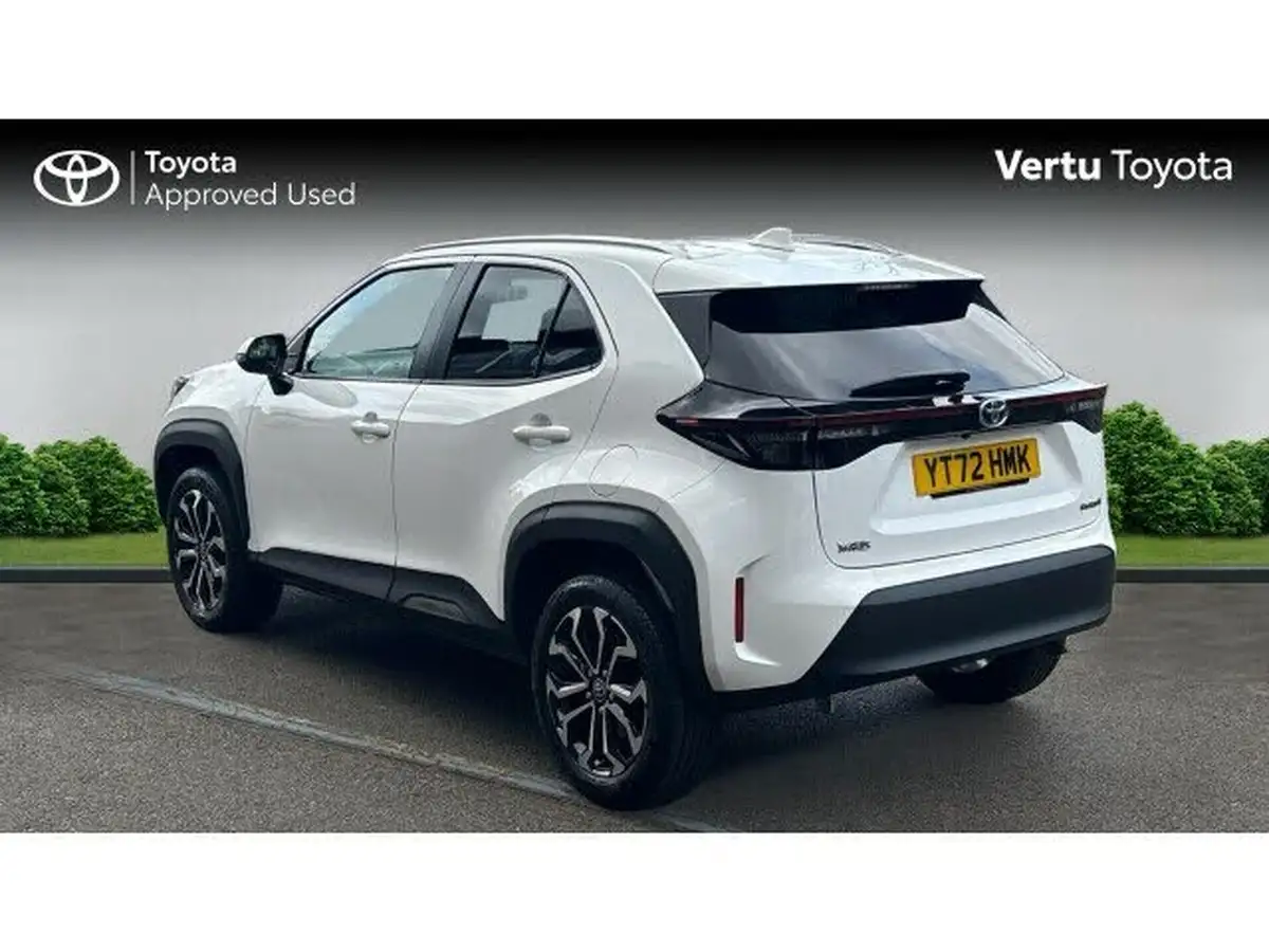 2022-toyota-yaris-cross-15-vvt-i-design-big-3