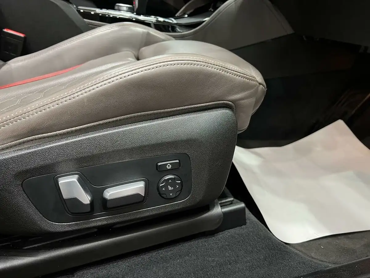 2019-bmw-x4-30-m-competition-big-32