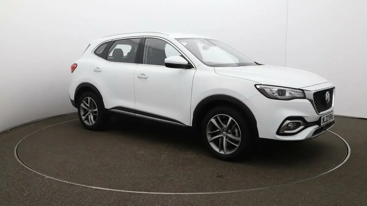 2022-mg-hs-15t-gdi-excite-162ps-big-35