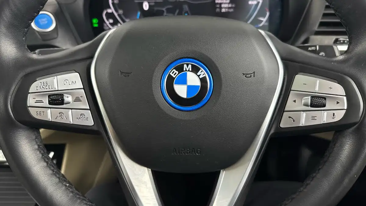 2021-bmw-ix3-e-premier-edition-big-21