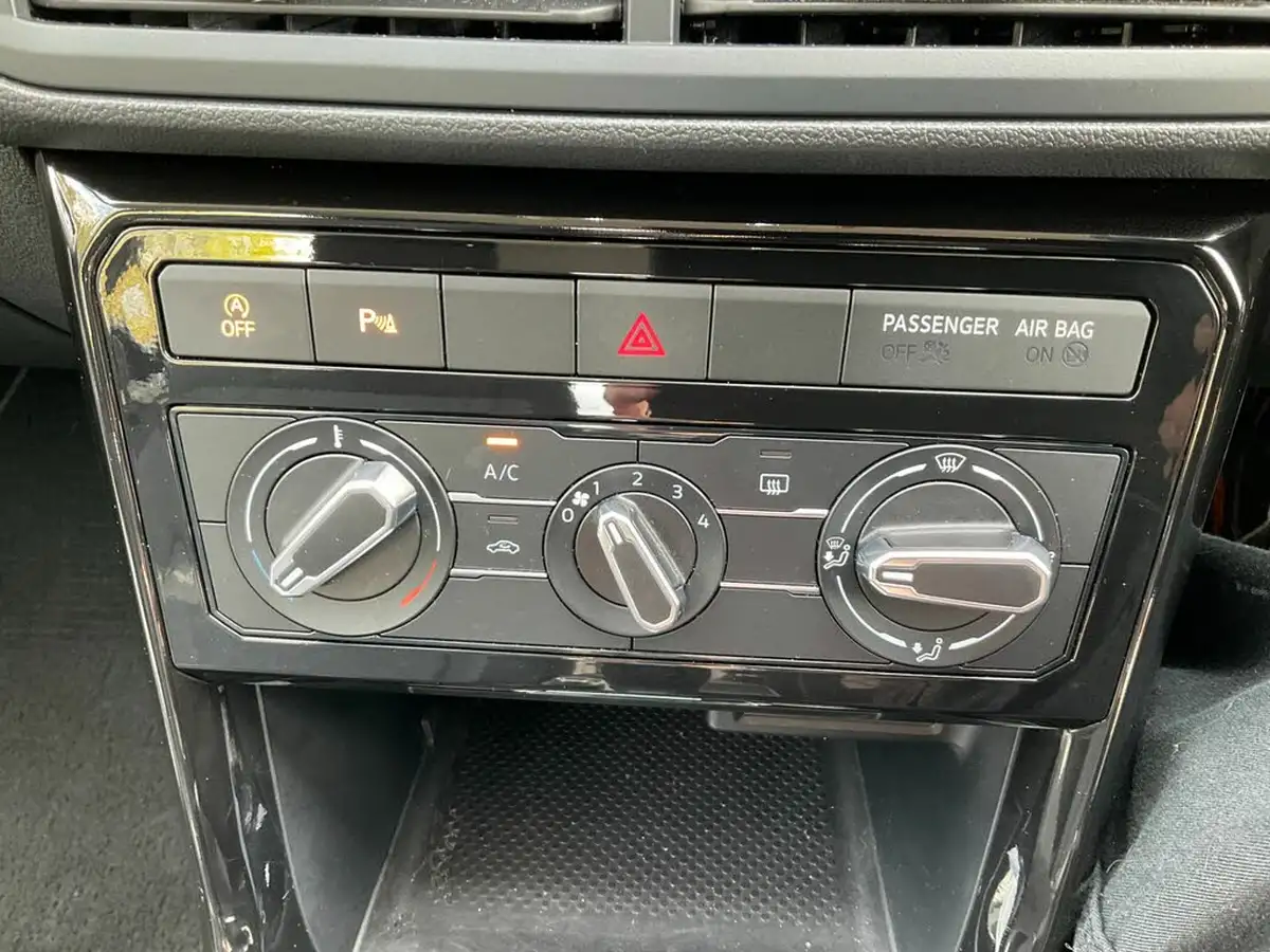 2024-volkswagen-t-cross-10-tsi-move-110ps-dsg-big-18