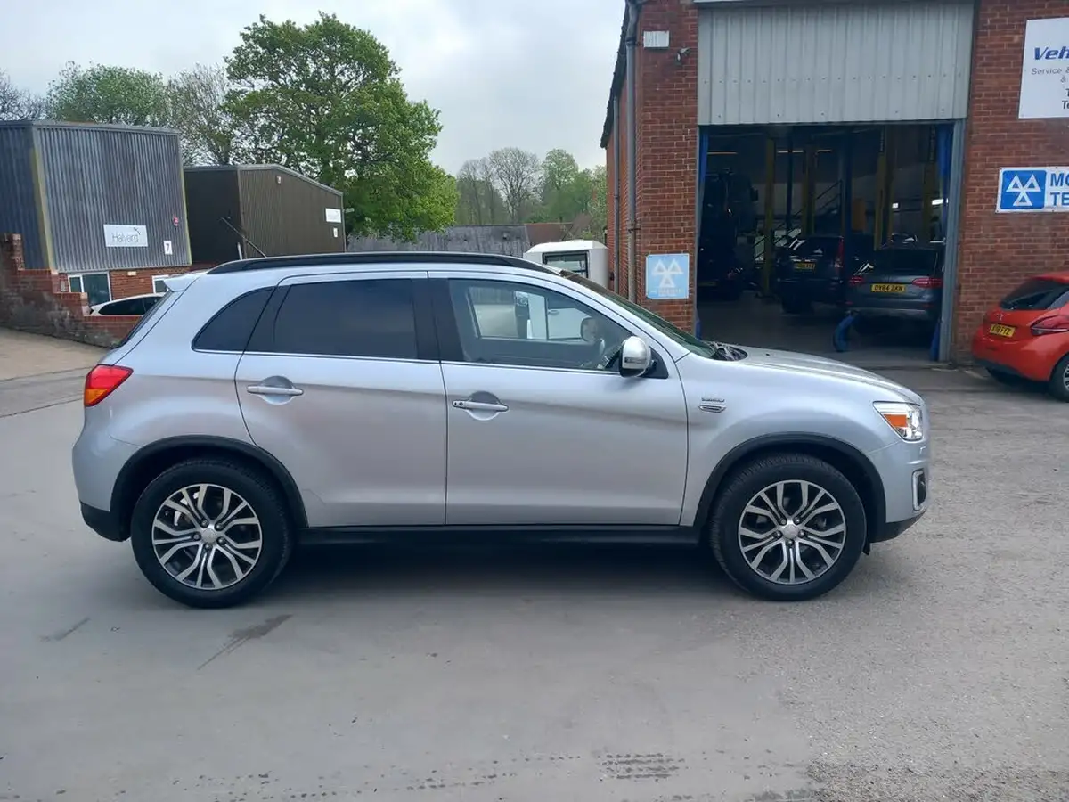 2015-mitsubishi-asx-22di-d-zc-h-big-7