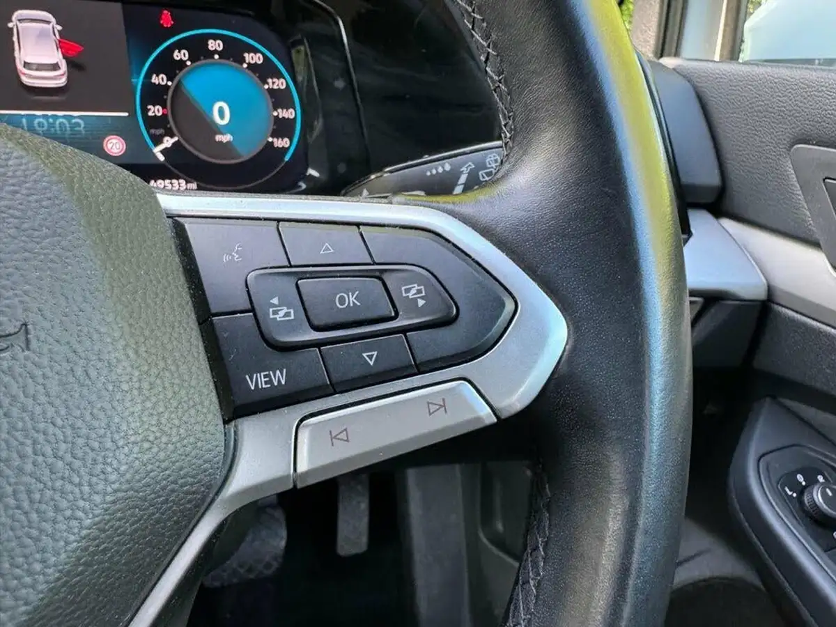 2021-volkswagen-golf-15-etsi-life-150ps-hatchback-big-23