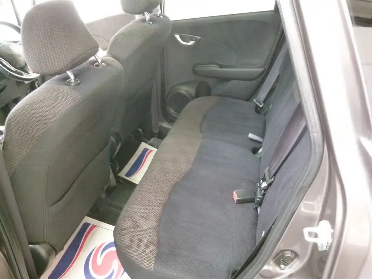 2012-honda-jazz-14-ex-big-16