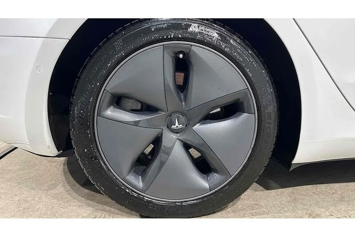 2020-tesla-model-3-e-standard-plus-big-12