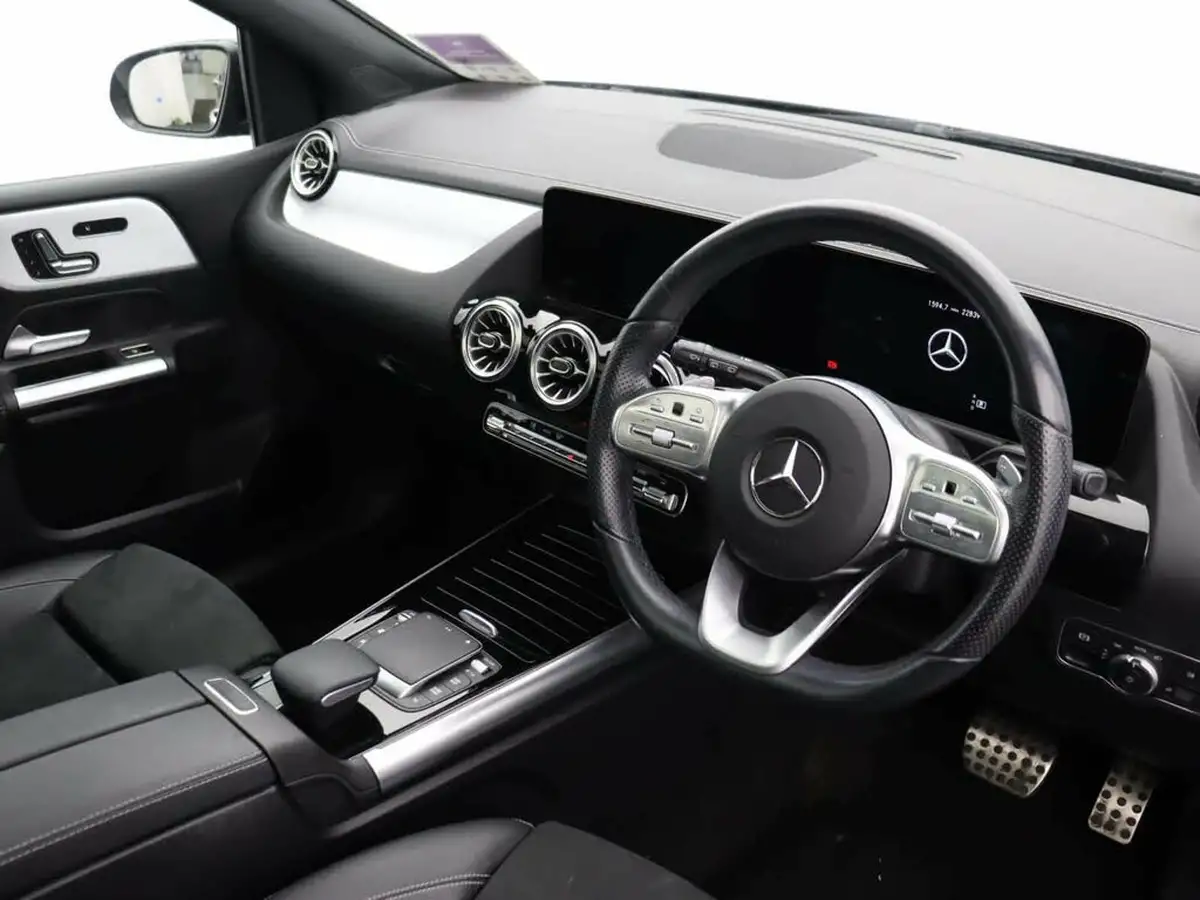 2021-mercedes-benz-b-class-13-b200-amg-line-premium-plus-edition-big-18