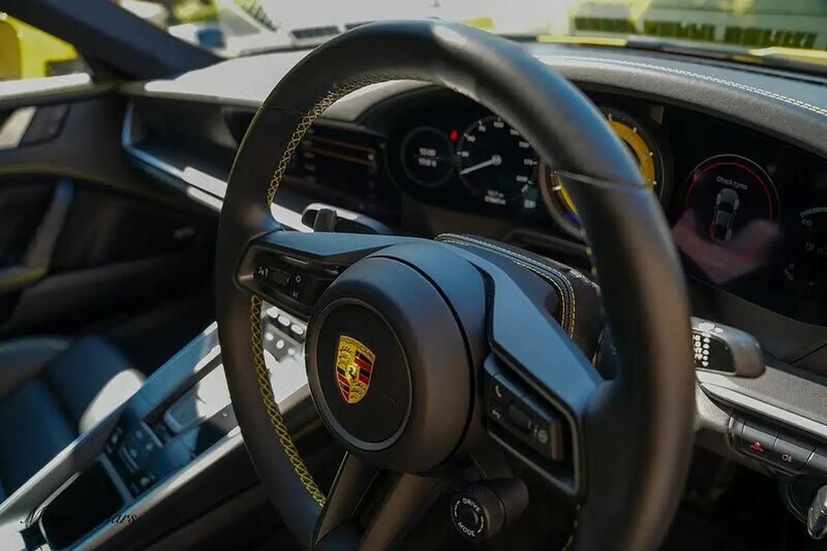 2021-porsche-911-30-carrera-coupe-big-34
