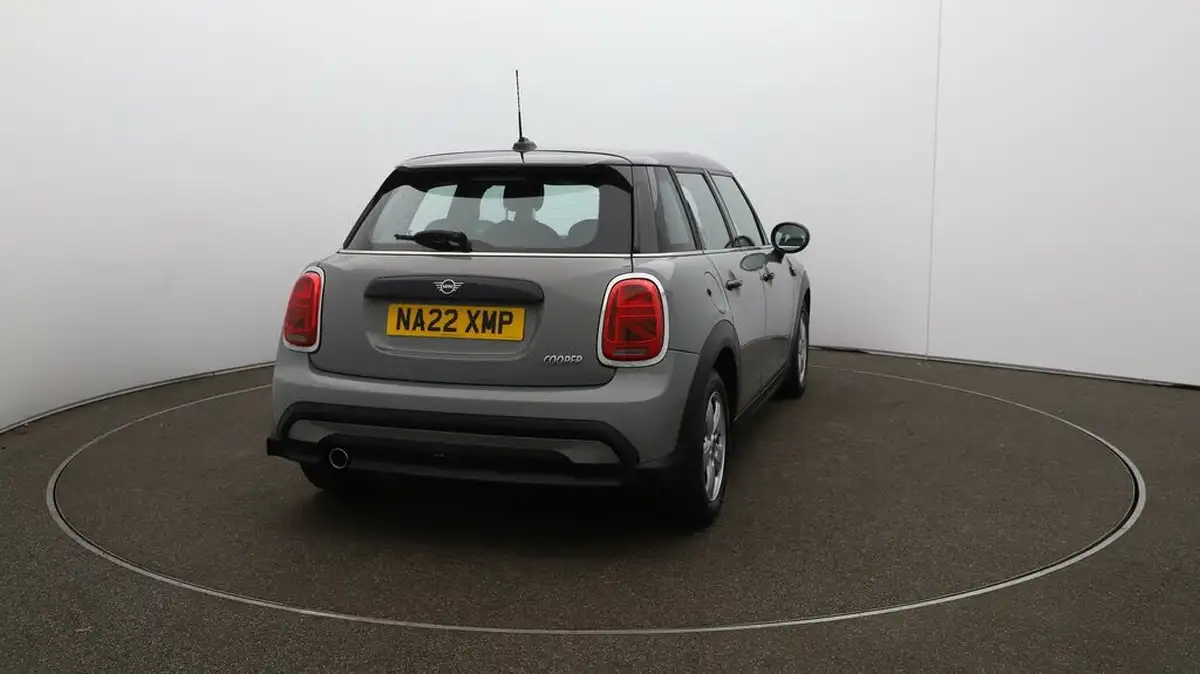 2022-mini-cooper-15-cooper-classic-hatchback-5d-big-46