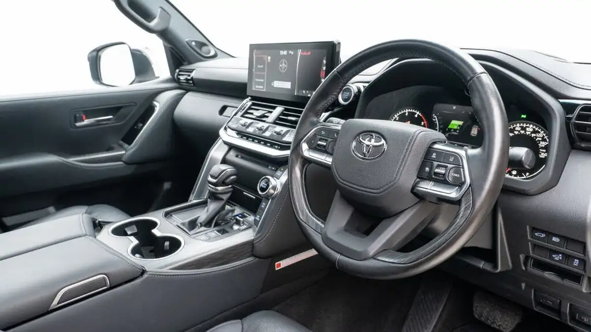 2024-toyota-land-cruiser-big-18
