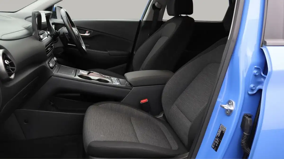 2022-hyundai-kona-e-premium-204ps-64kwh-7kw-obc-big-13