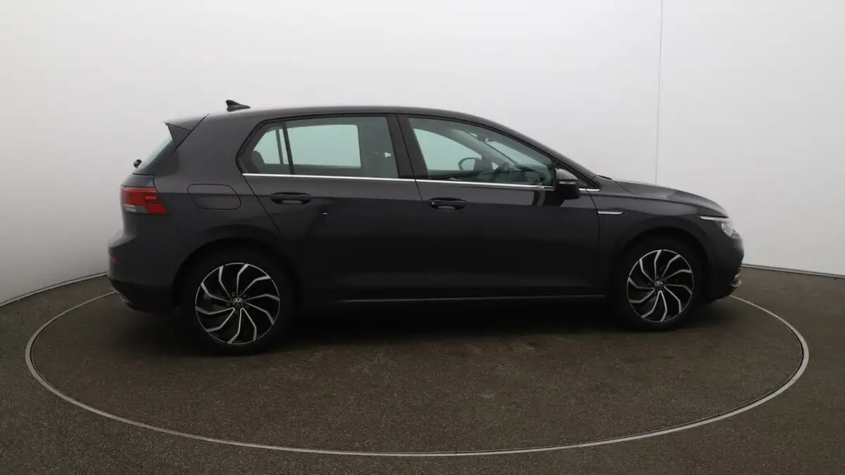 2022-volkswagen-golf-15-tsi-style-150ps-hatchback-big-8