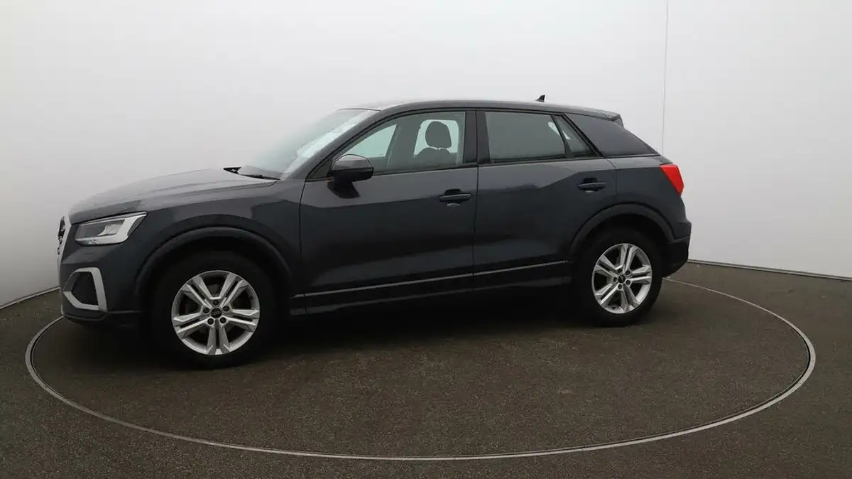 2022-audi-q2-10-30-tfsi-sport-big-57