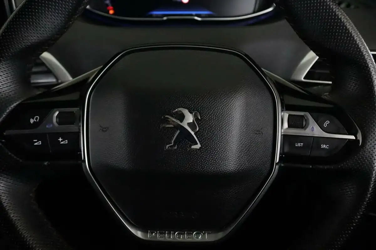 2021-peugeot-5008-suv-15-bluehdi-gt-big-18
