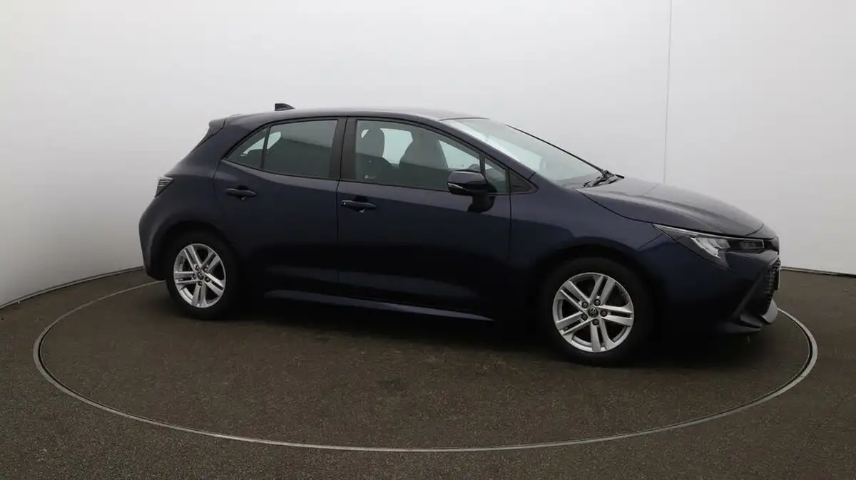 2022-toyota-corolla-18-vvt-i-icon-tech-trk-hatchback-5d-big-37