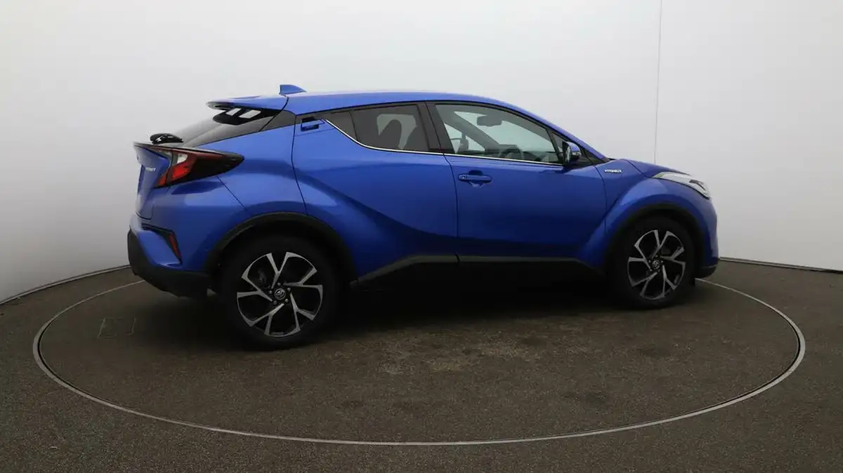 2021-toyota-c-hr-18-vvt-i-design-big-44