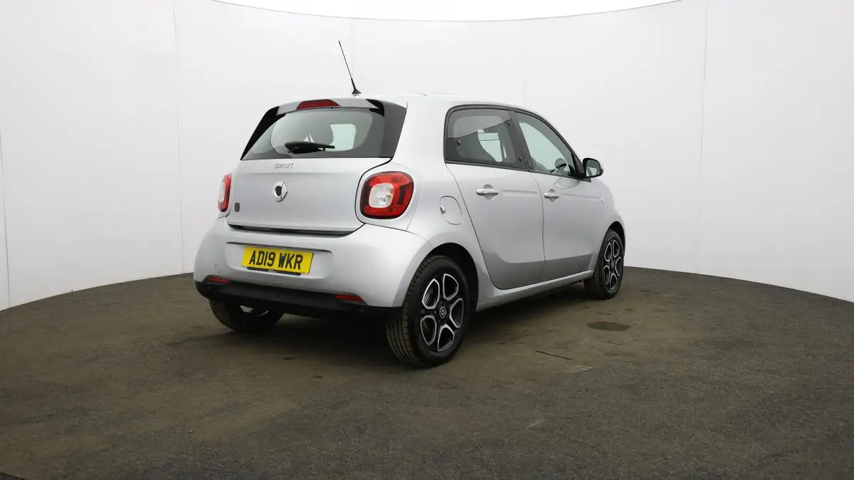 2019-smart-forfour-eq-prime-premium-big-51