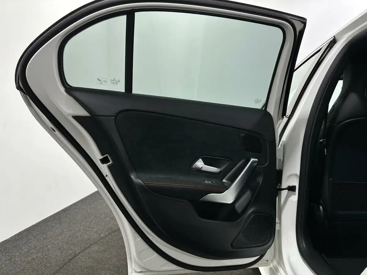 2021-mercedes-benz-a-class-13-a250e-amg-line-premium-hatchback-5d-big-38