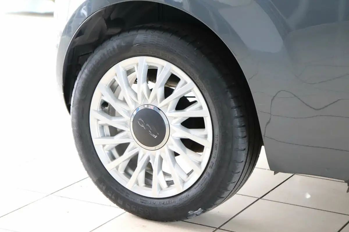 2016-fiat-500-12-lounge-big-75