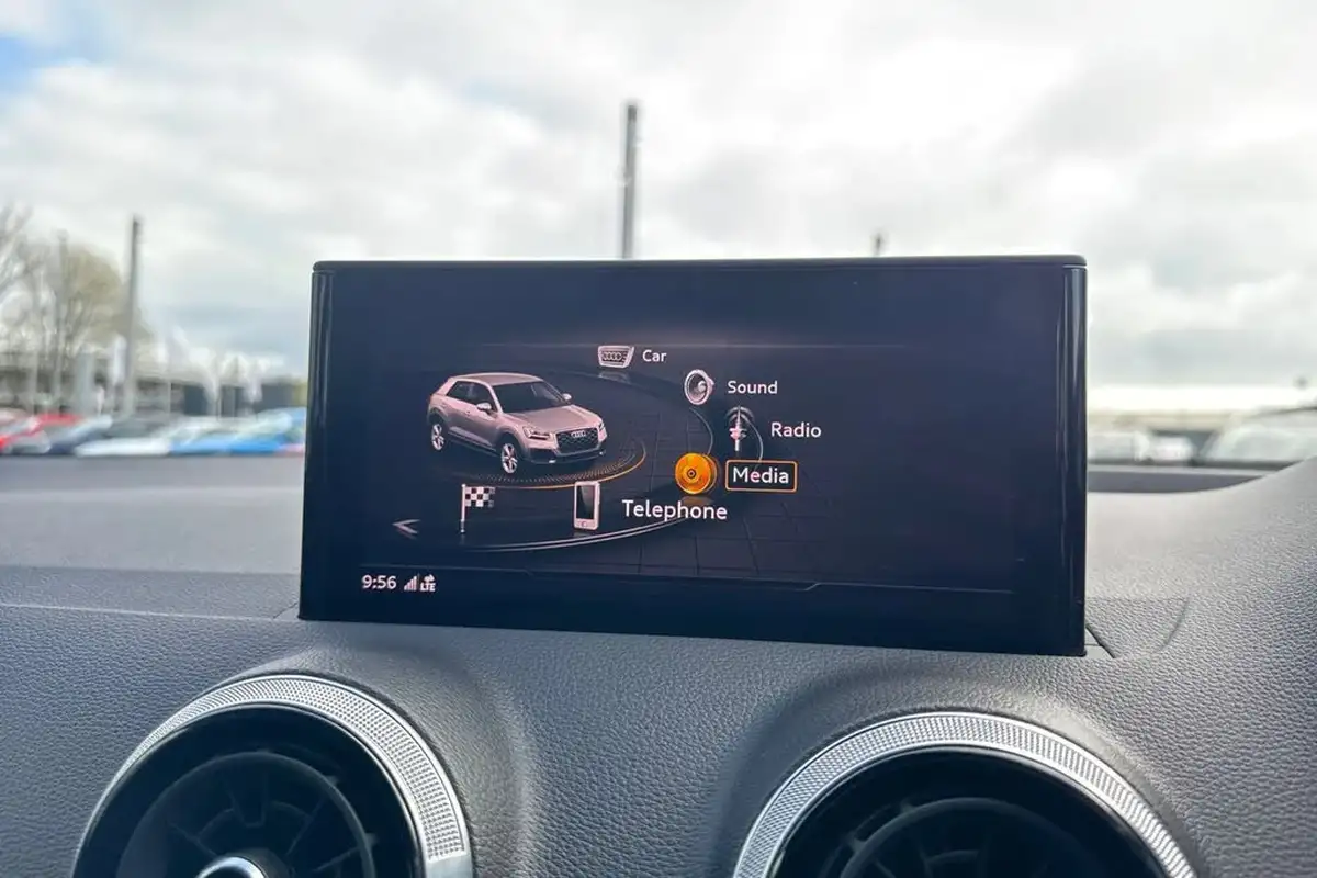 2022-audi-q2-15-35-tfsi-s-line-tronic-big-58