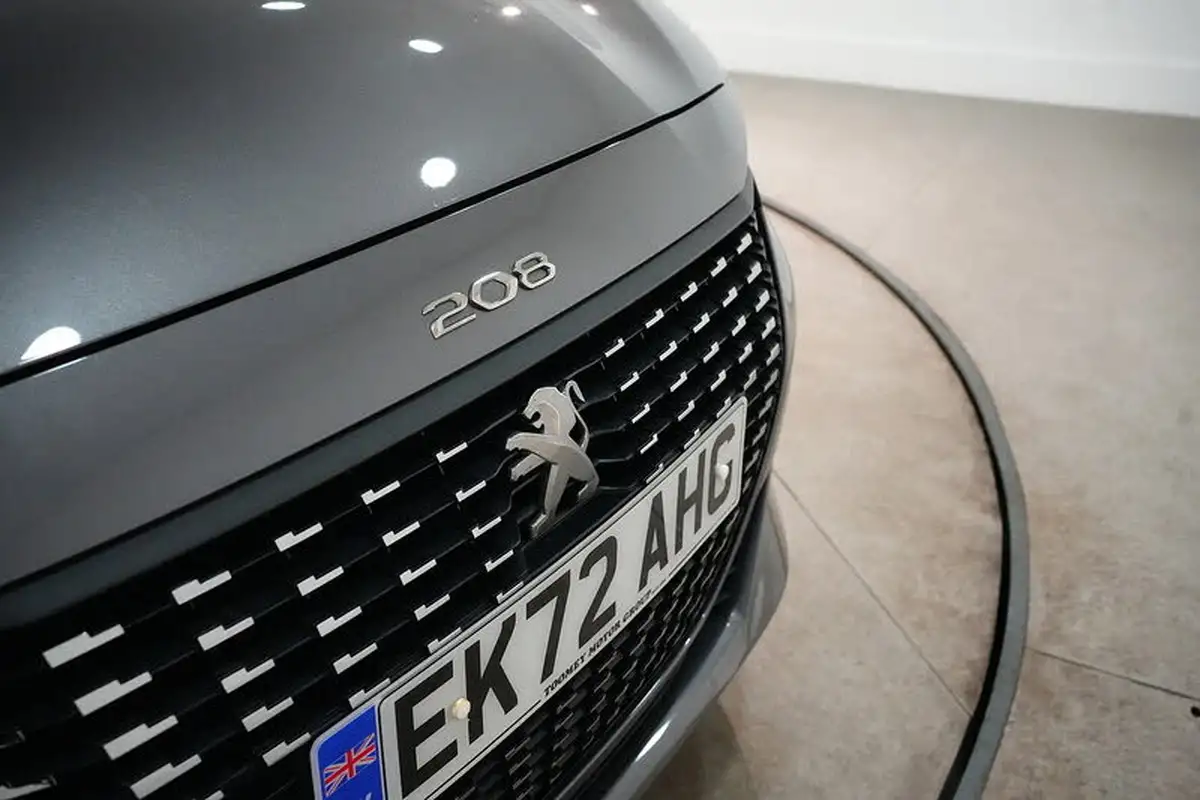 2022-peugeot-208-15-bluehdi-active-premium-big-12