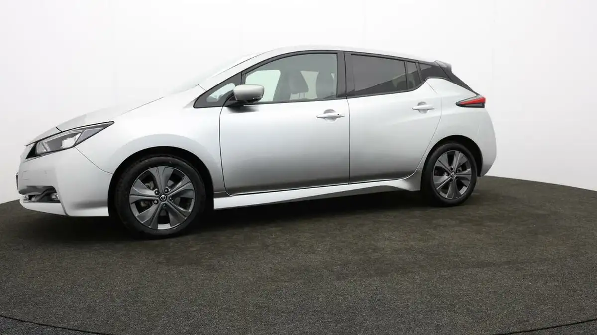 2021-nissan-leaf-e-tekna-big-55