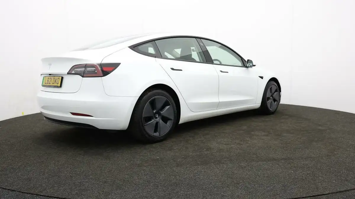 2021-tesla-model-3-e-standard-plus-big-6