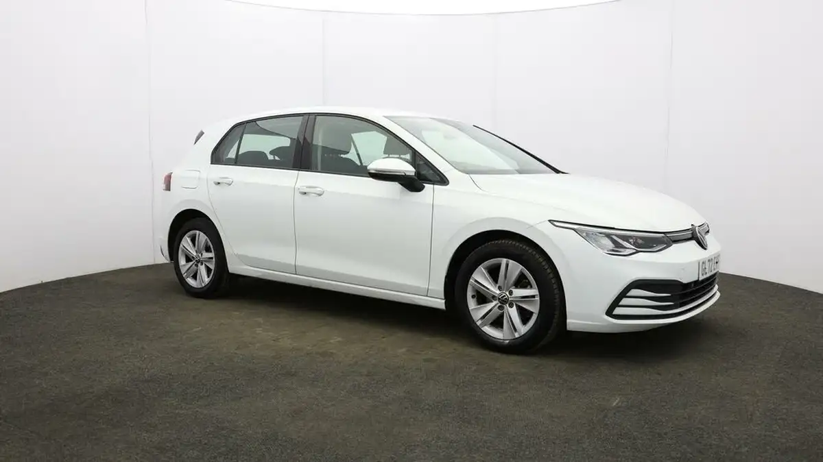 2022-volkswagen-golf-15-tsi-life-150ps-hatchback-big-39