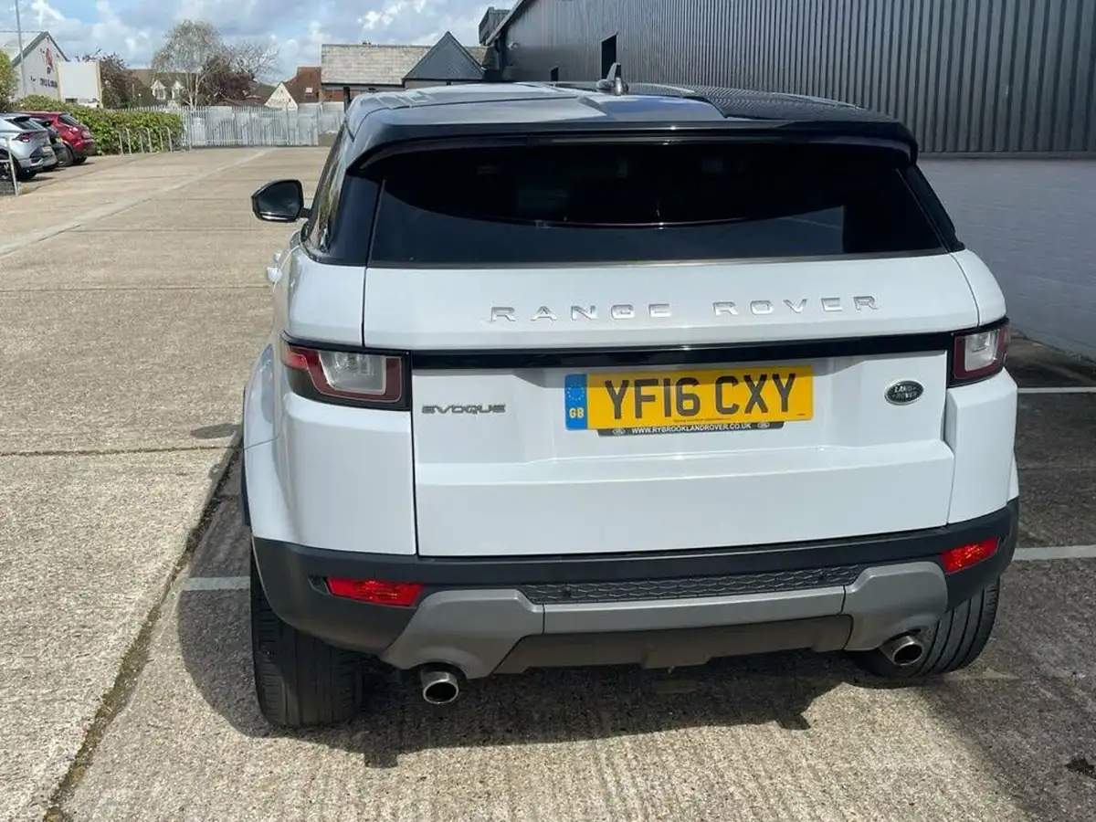 2016-land-rover-range-rover-evoque-20td4-se-tech-ss-hatchback-5d-big-47