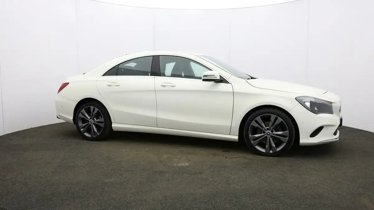 2017-mercedes-benz-cla-16-cla-180-sport-coupe-4d-big-41
