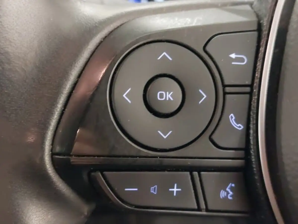 2021-toyota-corolla-18-vvt-i-icon-spare-wheel-hatchback-5d-big-14