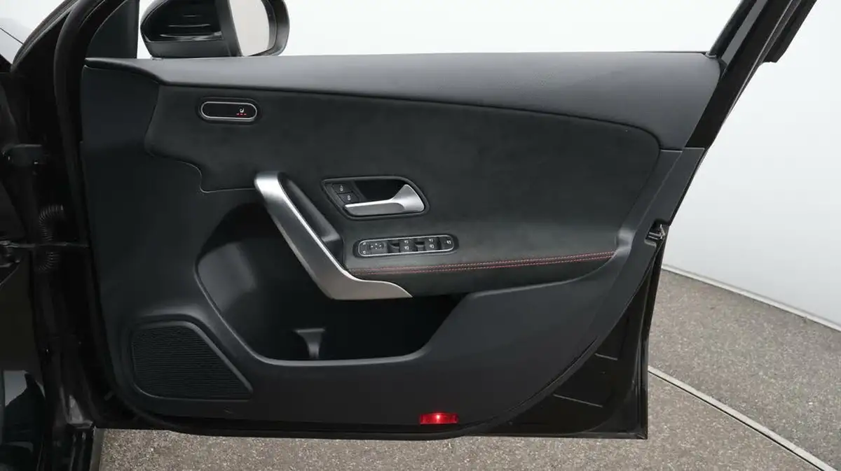 2021-mercedes-benz-a-class-15d-a180d-amg-line-hatchback-5d-7g-dct-big-15