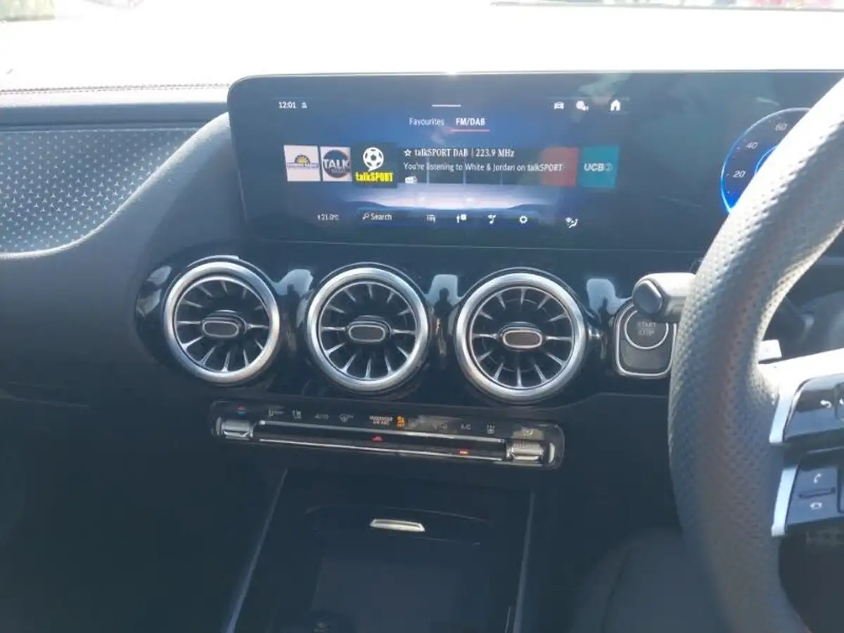 2024-mercedes-benz-eqa-e-eqa-250-amg-line-executive-big-12