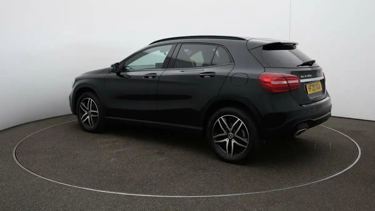 2020-mercedes-benz-gla-class-16-gla-180-urban-edition-ss-7g-dct-big-26